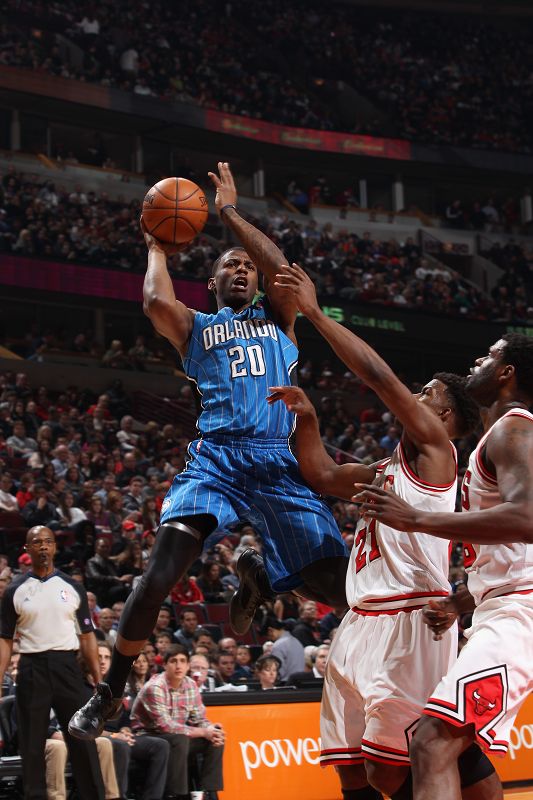 骆建佑凭借 骆建佑凭借